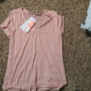 V-neck tee